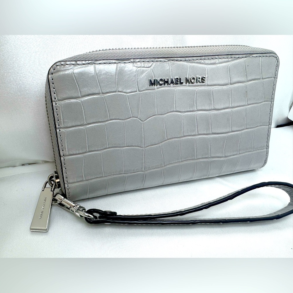 Michael Kors Jet Set Wristlet Travel Croc Embossed Pearl Grey Fall 2017 Rare - Picture 3 of 10